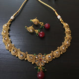 Koiree necklace with Flower pendant and stones