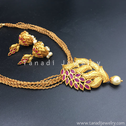 Matt Finish Series - Long necklace with Red stone Leaves